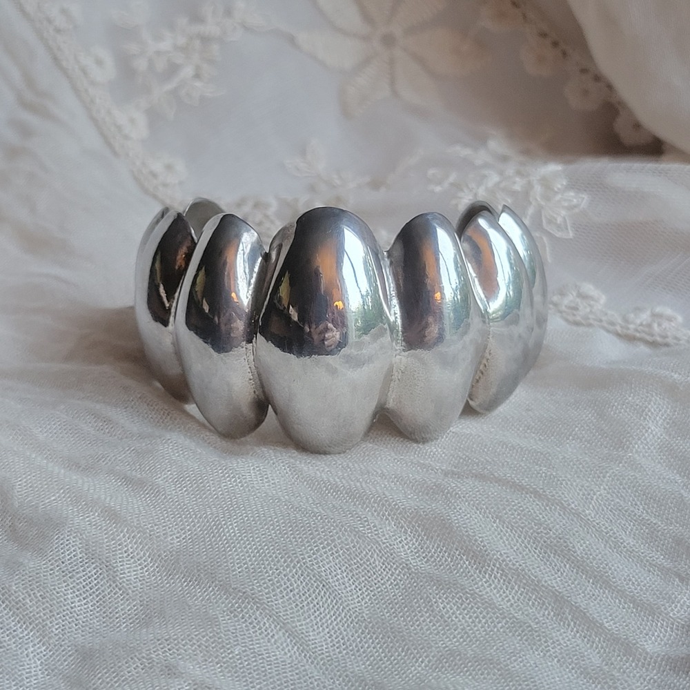 Vintage 1980s Rodrigo Taxco Cuff Bracelet Silver Scalloped Statement 925